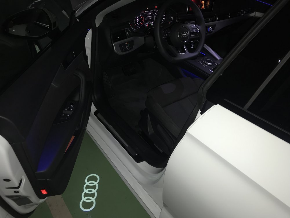 Luz umbral de puerta - Audi A5 / A5 SB (A partir de 2016) - Audisport  Iberica