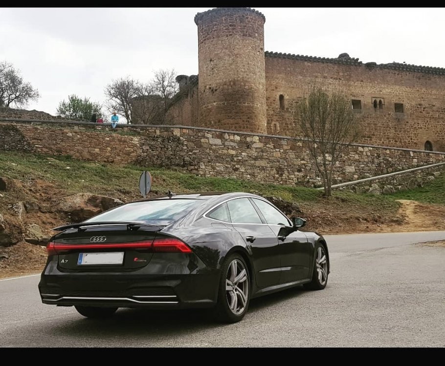 SmartSelect_20190420-163603_Instagram.jpg