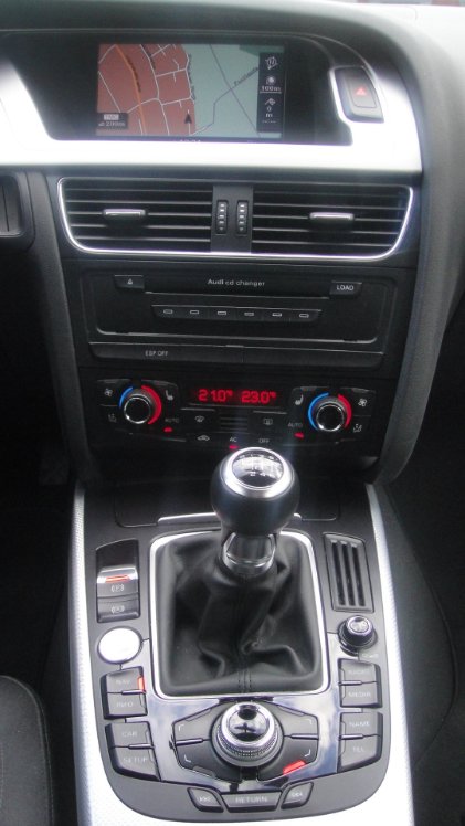 1325232623_AudiA4Avant3.0TDIDPFquattroAmbitionXenonNaviPlus04.JPG.203df0f20ed247c25e9cfb872240de4f.JPG