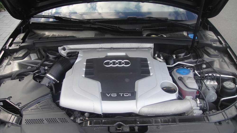 594233507_AudiA4Avant3.0TDIDPFquattroAmbitionXenonNaviPlus03.JPG.1b9deab77b01e3423b9b0cbf51b49f5d.JPG