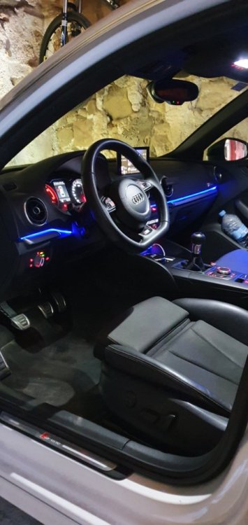 Brico: Instalar tiras led como iluminación ambiental en puertas A3 8V -  Electricidad Audi A3 8V - Audisport Iberica